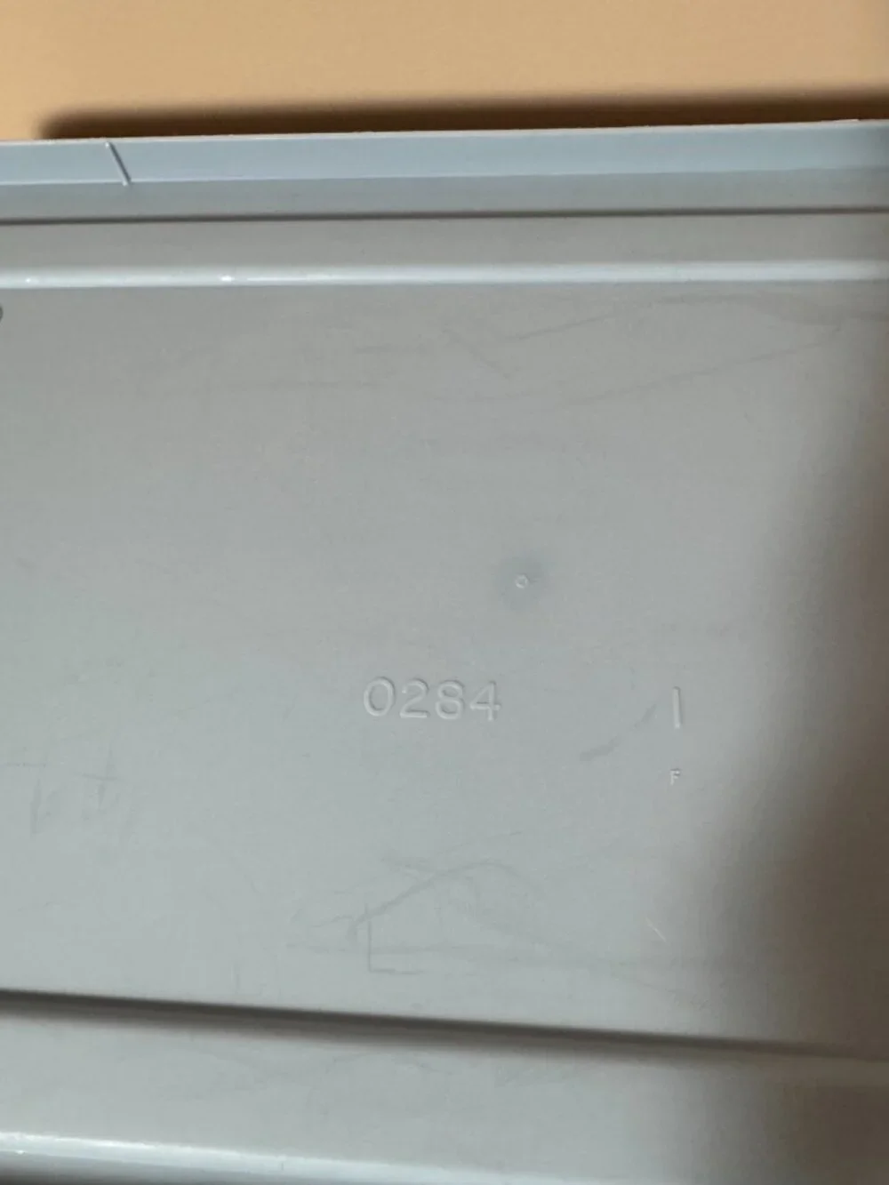 Rubbermaid vintage 13